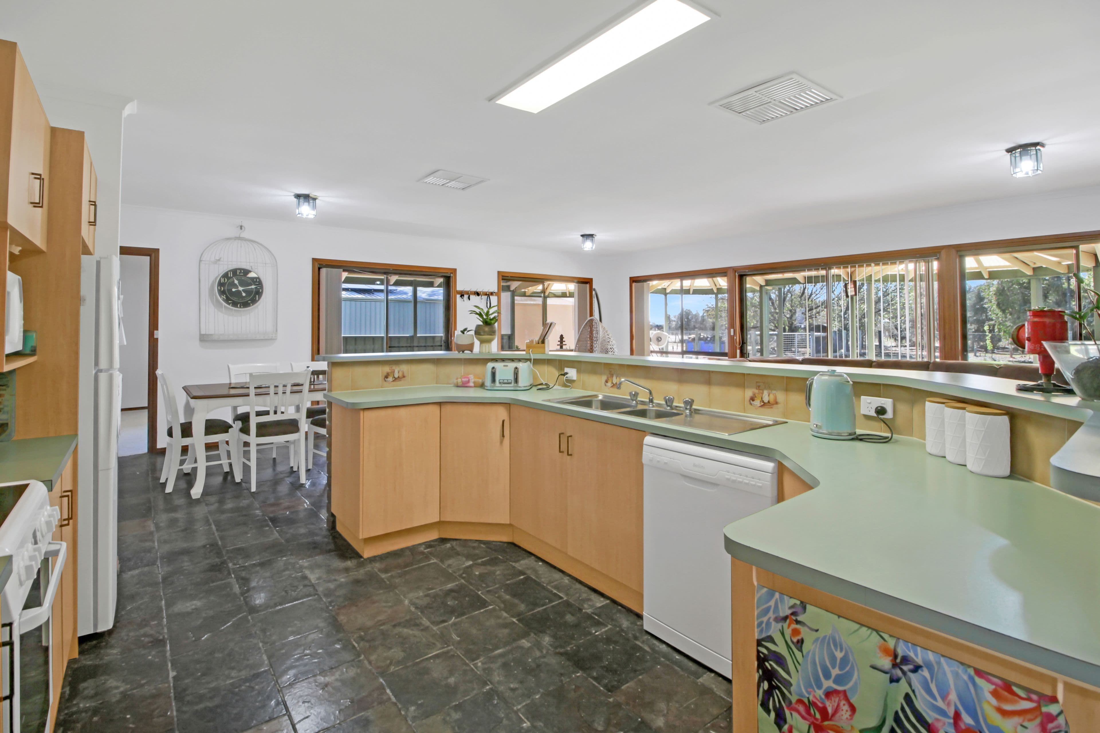 40 Sixth Street, Renmark SA 5341, Renmark North - Thumbnail 3