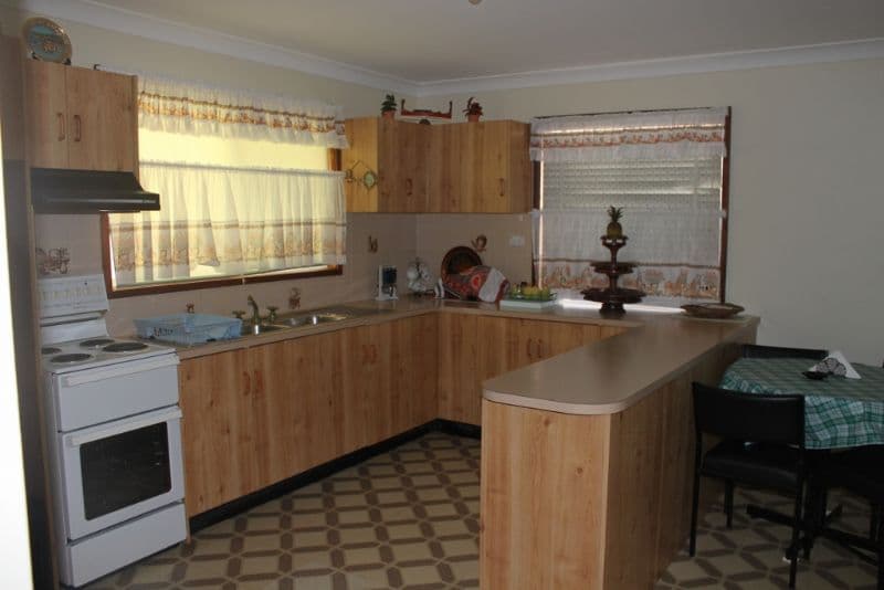 77 Warrego Drive, SANCTUARY POINT NSW 2540, Sanctuary Point - Thumbnail 2