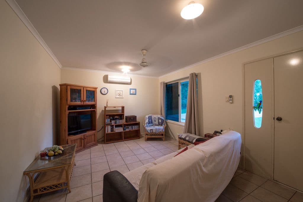 10 O'Hanlon Crescent, Mount Julian QLD 4800, Mount Julian - Thumbnail 5