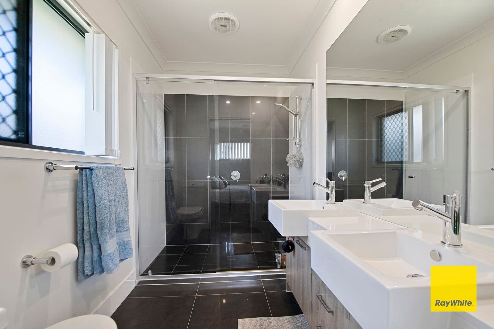 37 Ravenbourne Circuit, Capalaba QLD 4157, Capalaba - Thumbnail 4
