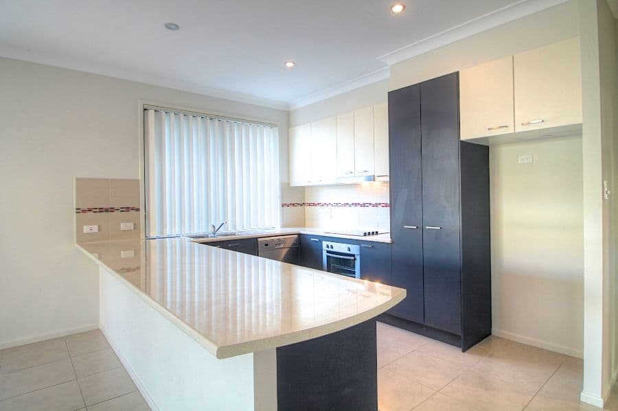13 Laguna Crescent, SPRINGFIELD LAKES QLD 4300, Springfield Lakes - Thumbnail 2