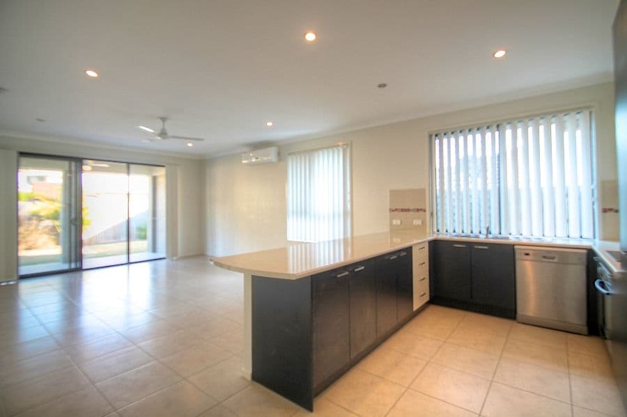 13 Laguna Crescent, SPRINGFIELD LAKES QLD 4300, Springfield Lakes - Thumbnail 4