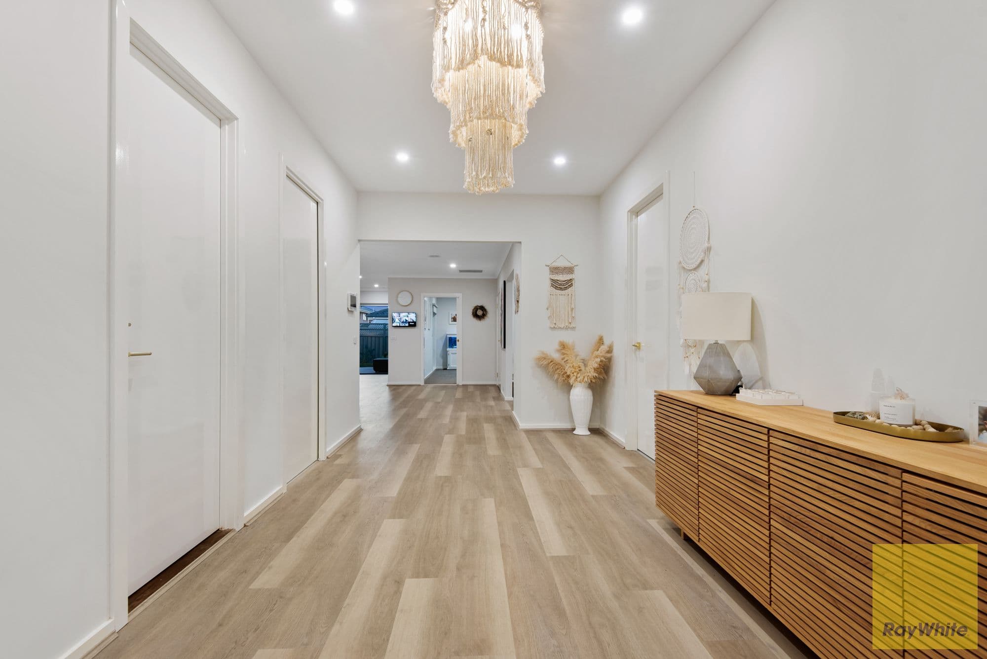 13 Isdell Street, Tarneit VIC 3029, Tarneit - Thumbnail 3