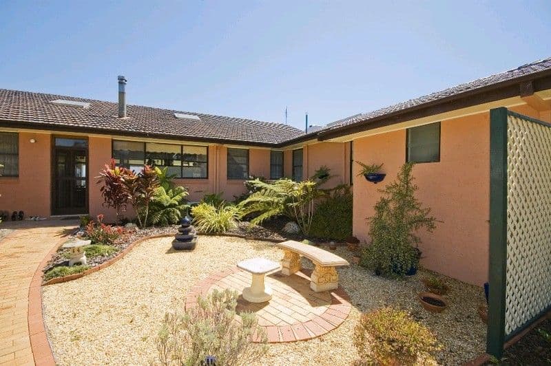1 Stapleton Close, Redlynch, QLD, 4870, Redlynch - Thumbnail 3