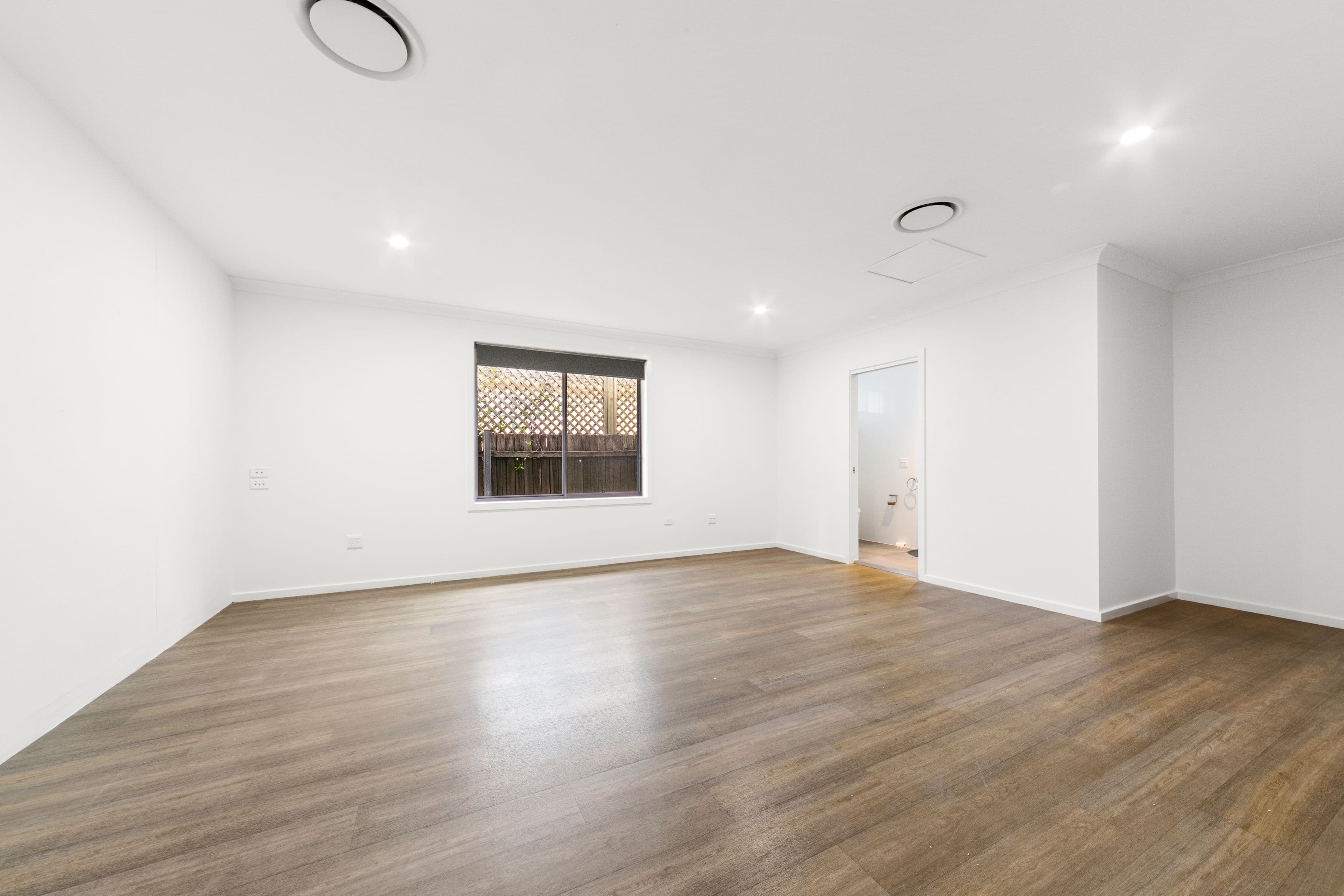 51 Scenic Circle, Budgewoi NSW 2262, Budgewoi - Thumbnail 3
