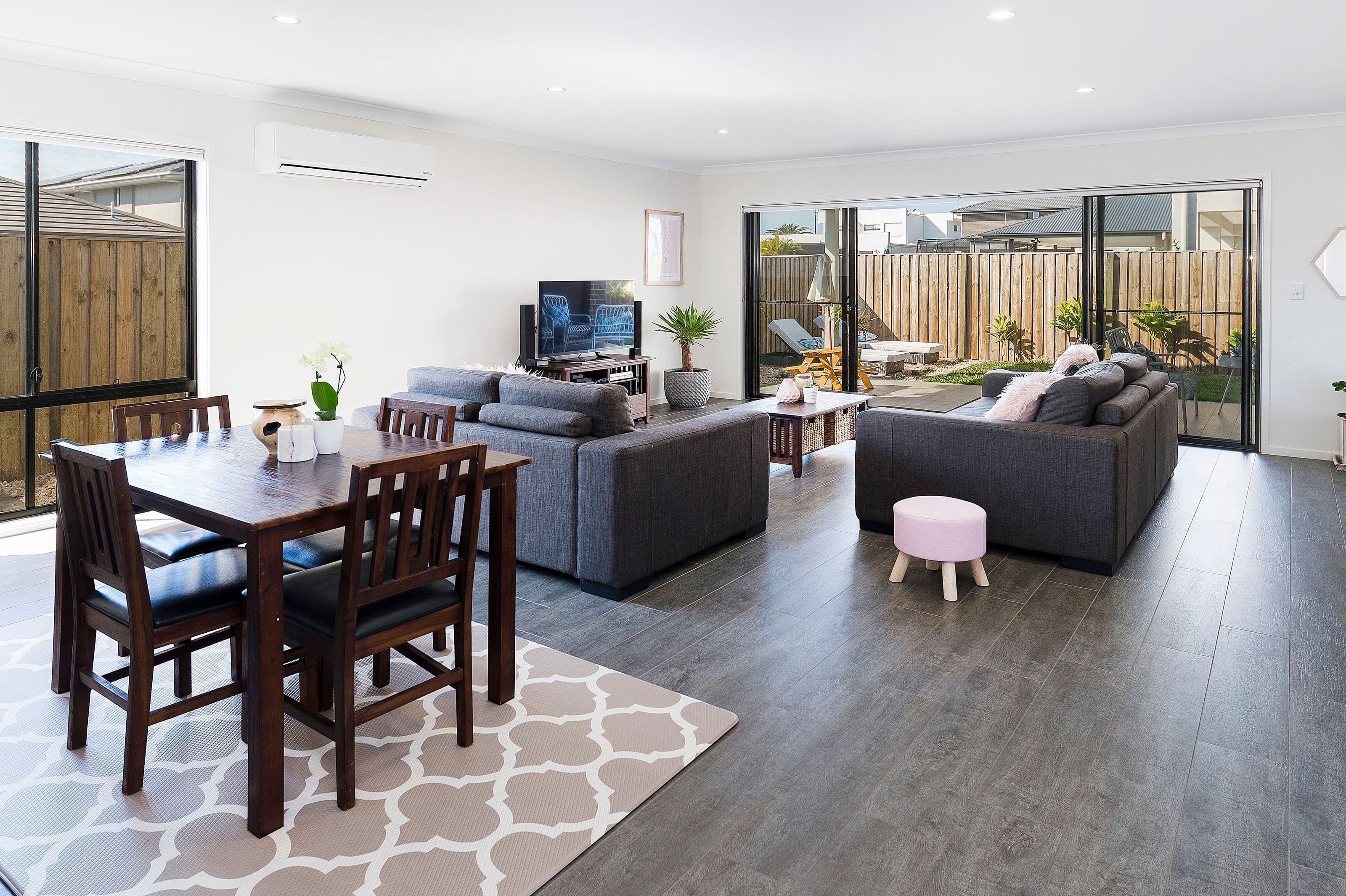 76 North View Street, Hope Island QLD 4212, Hope Island - Thumbnail 2