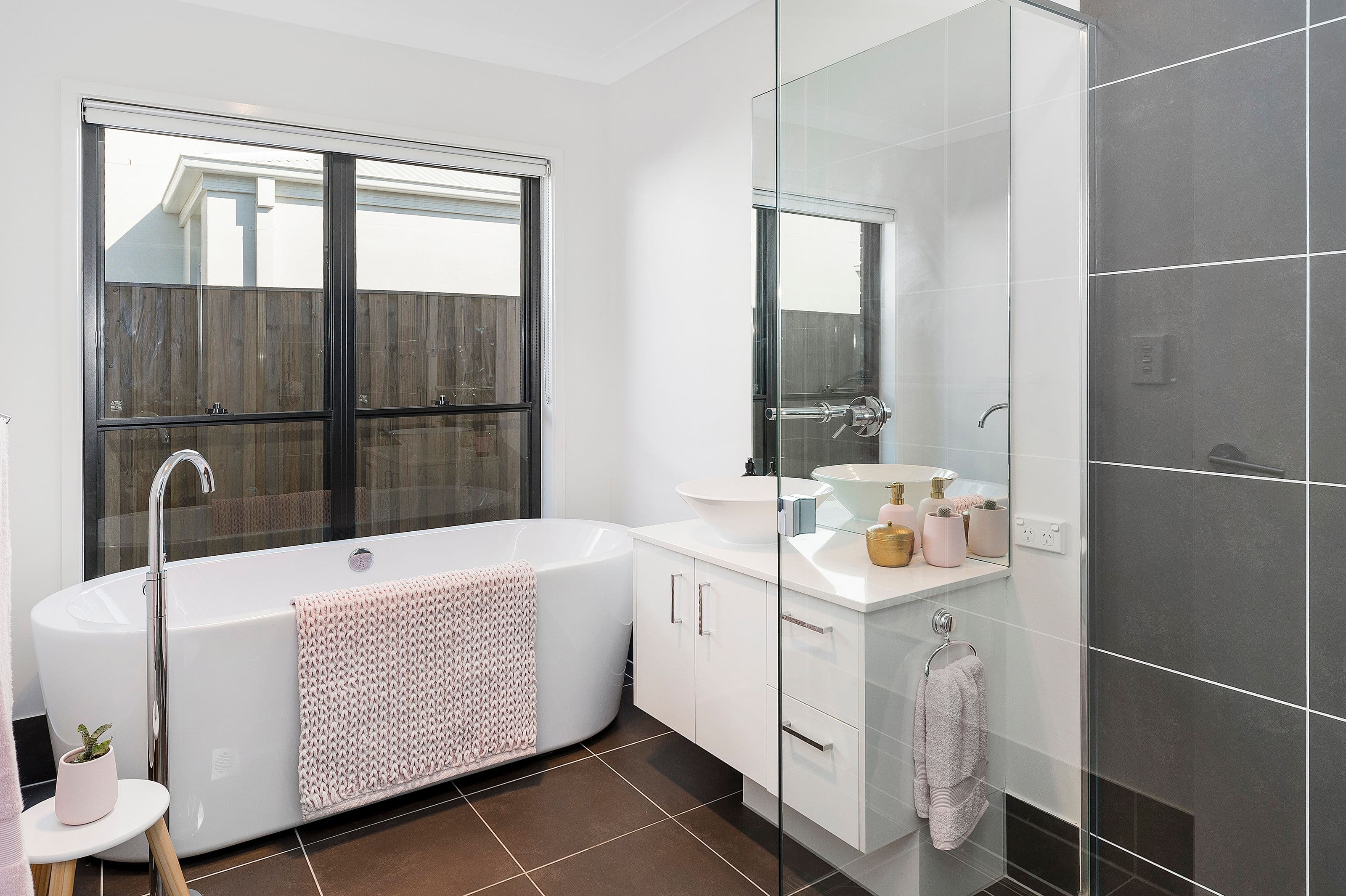 76 North View Street, Hope Island QLD 4212, Hope Island - Thumbnail 4