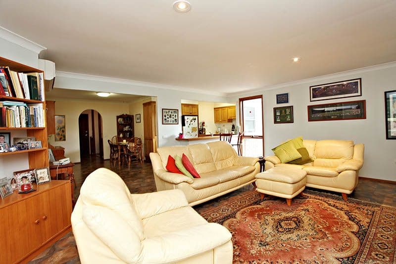 19 Colosseum Crescent, BAULKHAM HILLS NSW 2153, Baulkham Hills - Thumbnail 2