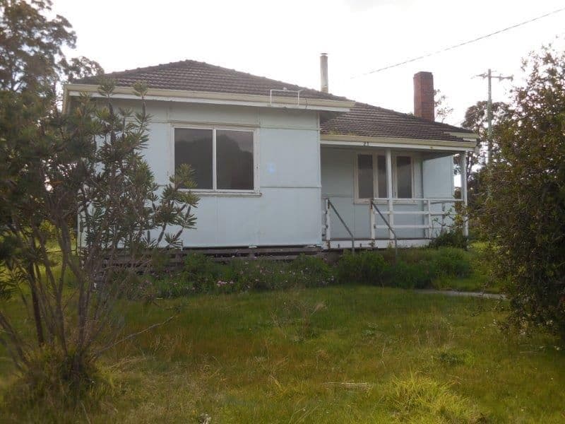 21 Oatlands Road, Mount Barker WA 6324, Mount Barker - Image 1