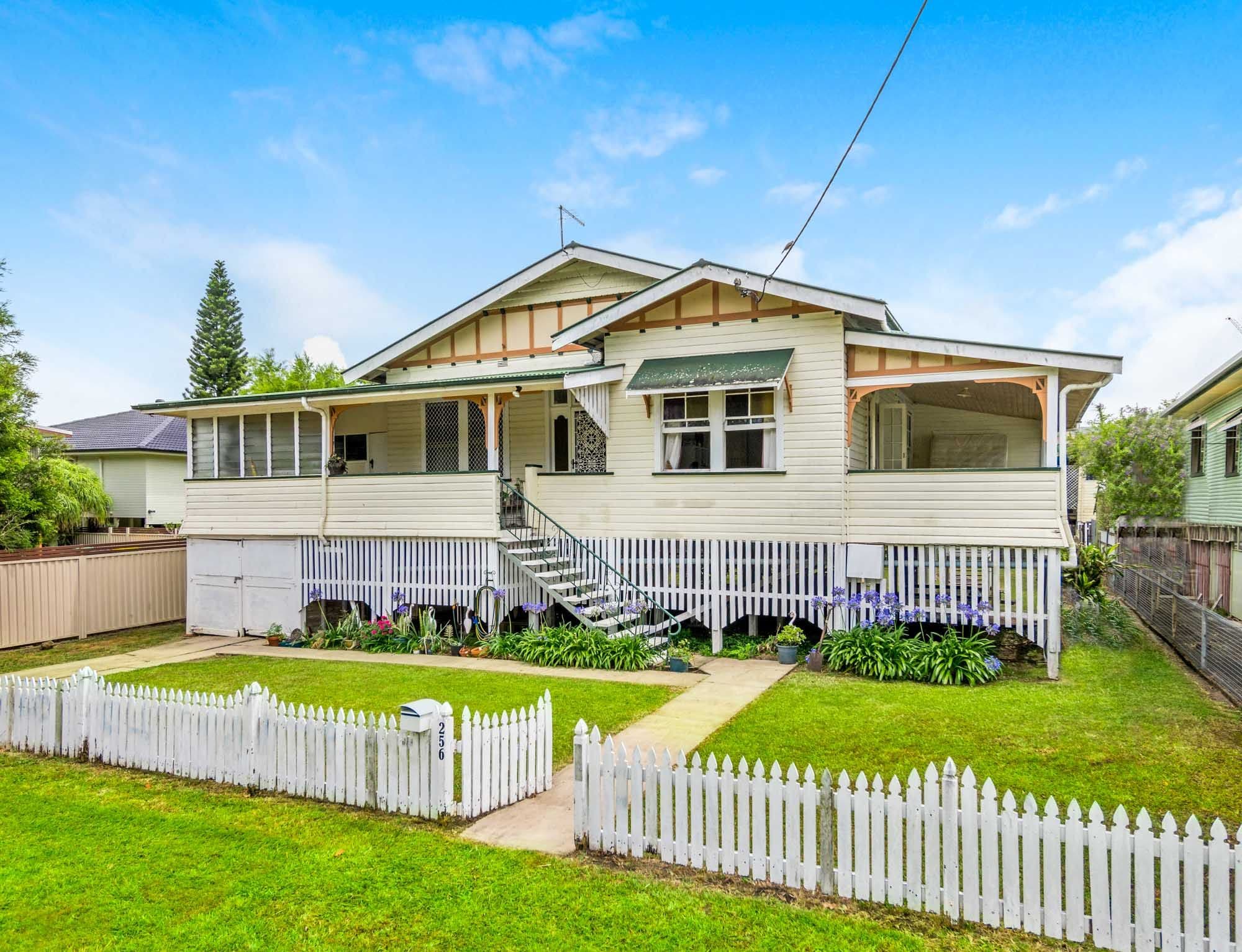 256 Magellan Street, Lismore - Image 1