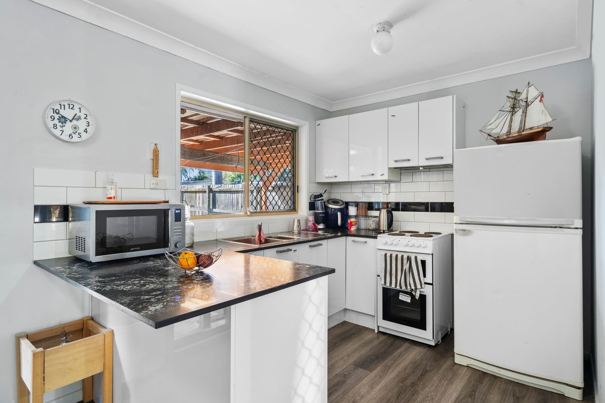 27 Whiteman Street, Crestmead QLD 4132, Crestmead - Thumbnail 4