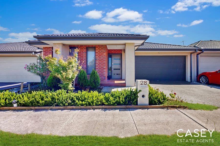 28 Grande Belmond Avenue, Clyde - Image 1