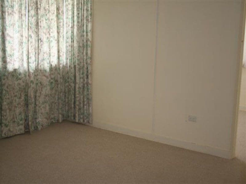 126 Currey Street, ROMA QLD 4455, Roma - Thumbnail 5