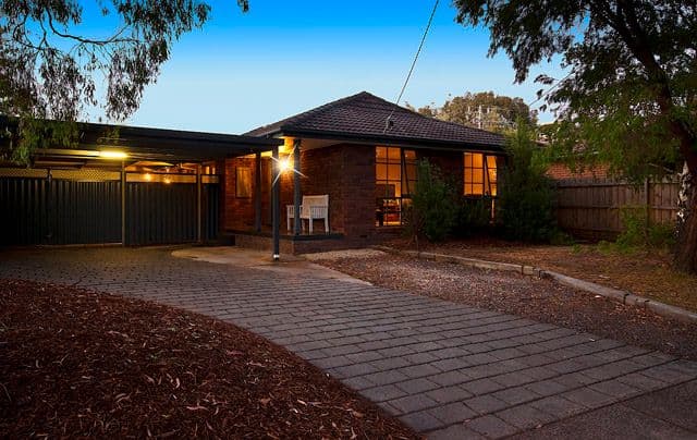 10 Toolimerin Avenue, BAYSWATER NORTH VIC 3153, Bayswater North - Image 1