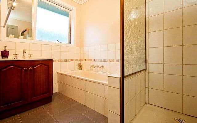 10 Toolimerin Avenue, BAYSWATER NORTH VIC 3153, Bayswater North - Thumbnail 7