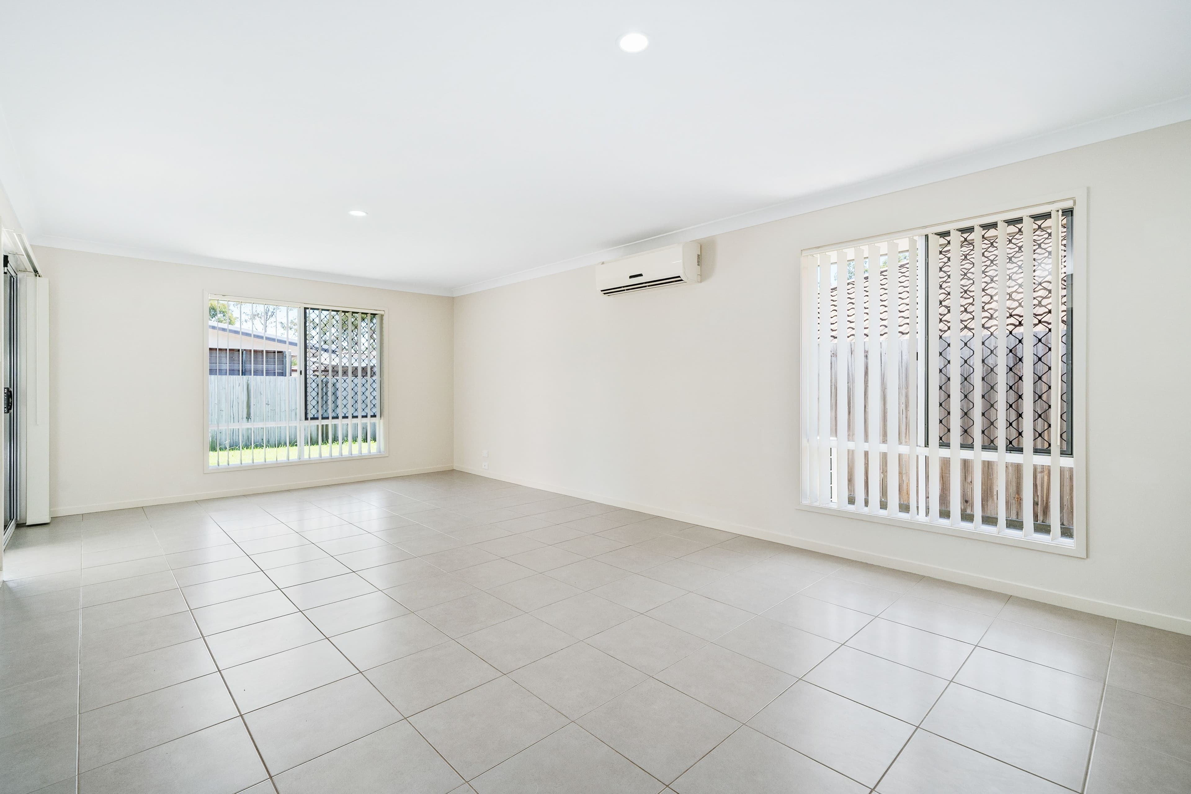 64 Steelwood Street, Heathwood QLD 4110, Heathwood - Thumbnail 2