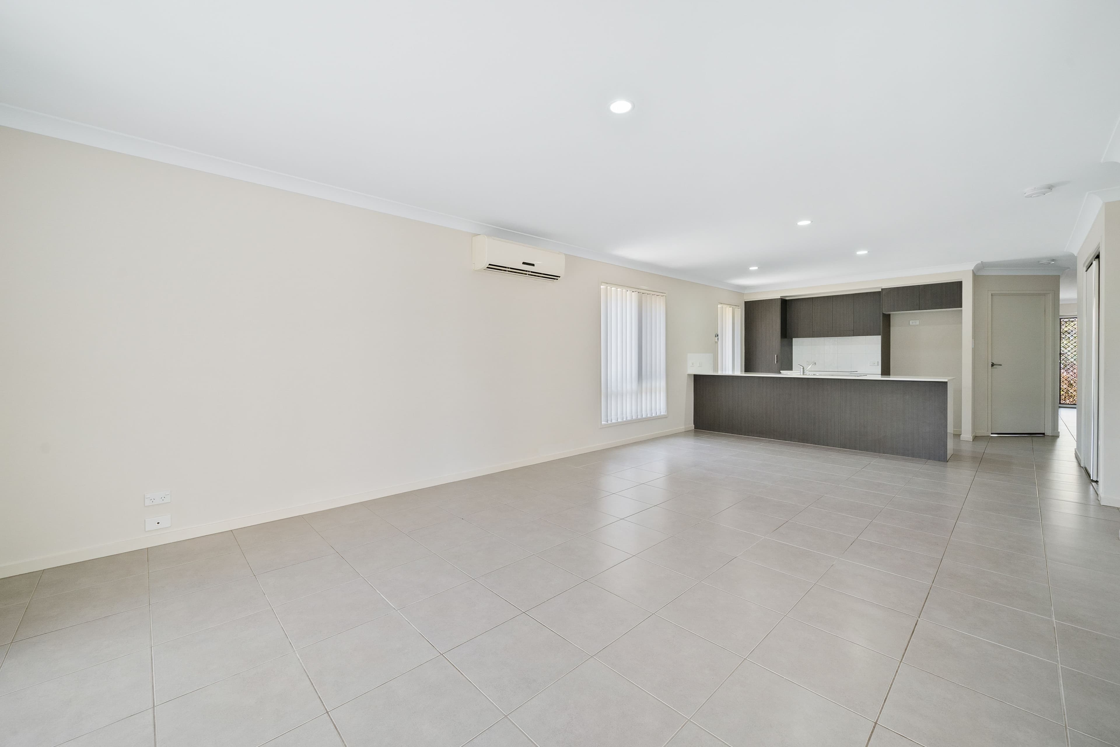 64 Steelwood Street, Heathwood QLD 4110, Heathwood - Thumbnail 3