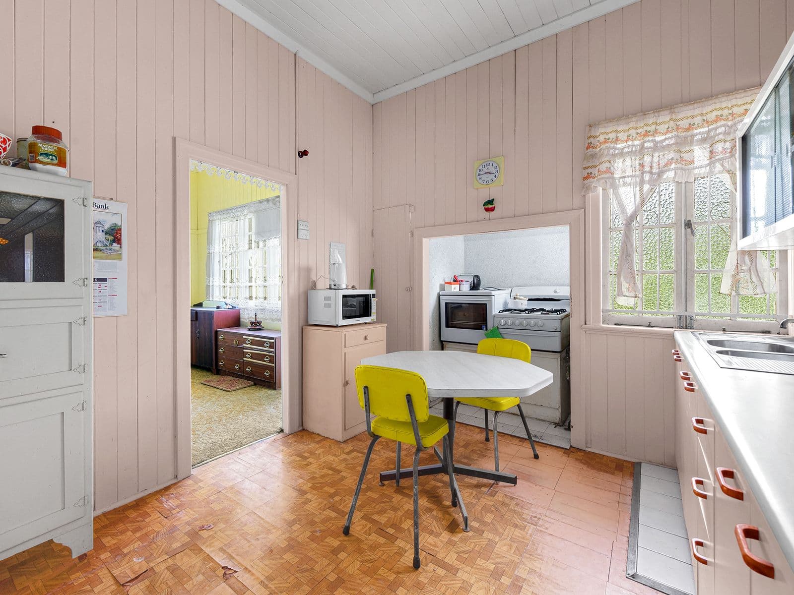 35 Donald Street, Camp Hill QLD 4152, Camp Hill - Thumbnail 6