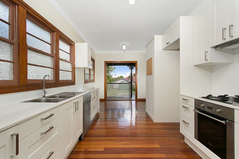 116 White Street, WAVELL HEIGHTS QLD 4012, Wavell Heights - Thumbnail 2