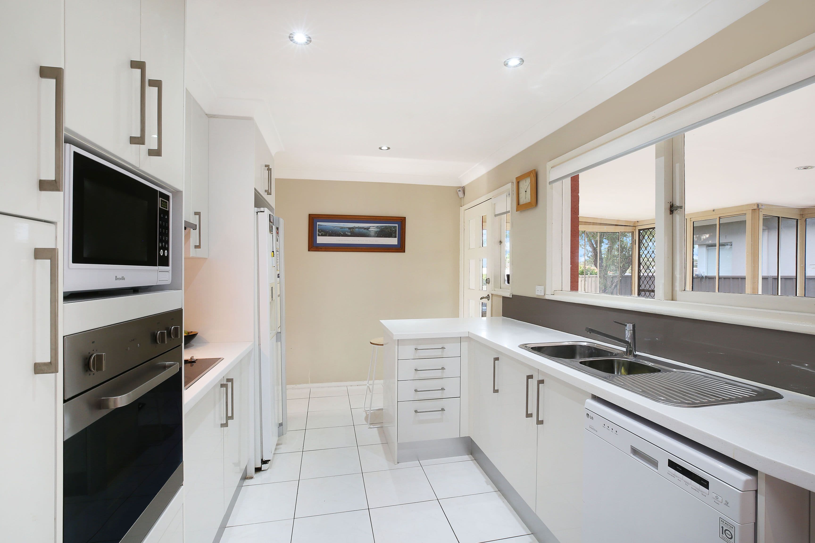 34 Violet Street, Miranda - Thumbnail 4
