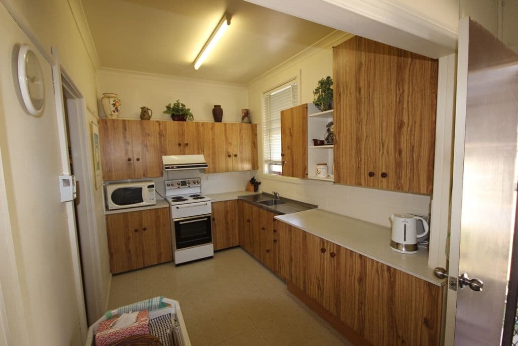 31 Petra Avenue, TAMWORTH NSW 2340, South Tamworth - Thumbnail 3