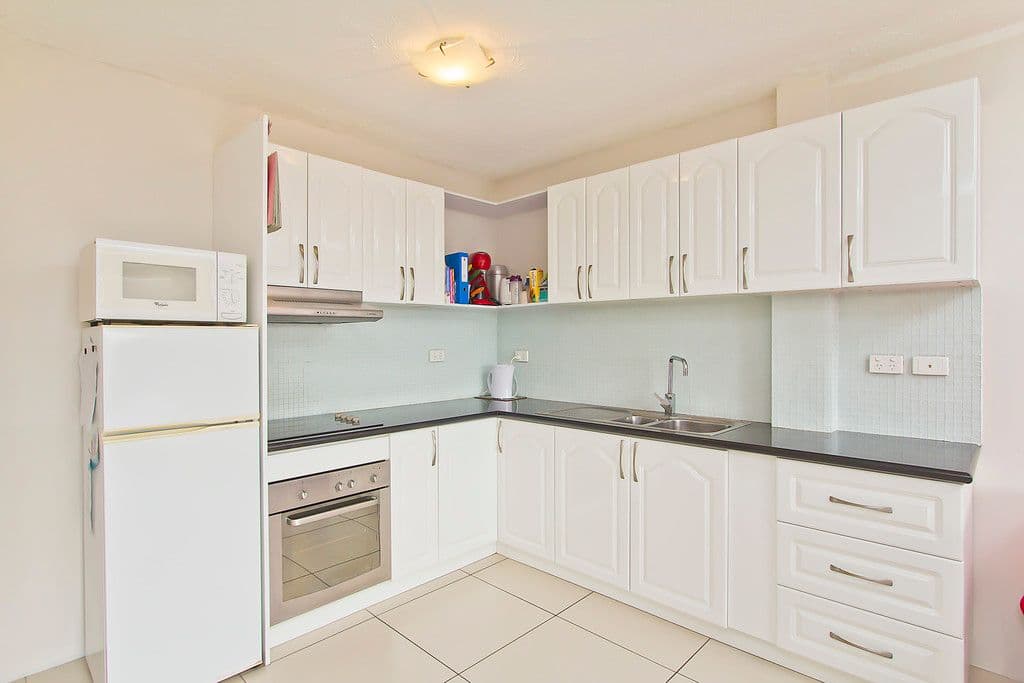 13 Fairway Drive, CLEAR ISLAND WATERS QLD 4226, Clear Island Waters - Thumbnail 2