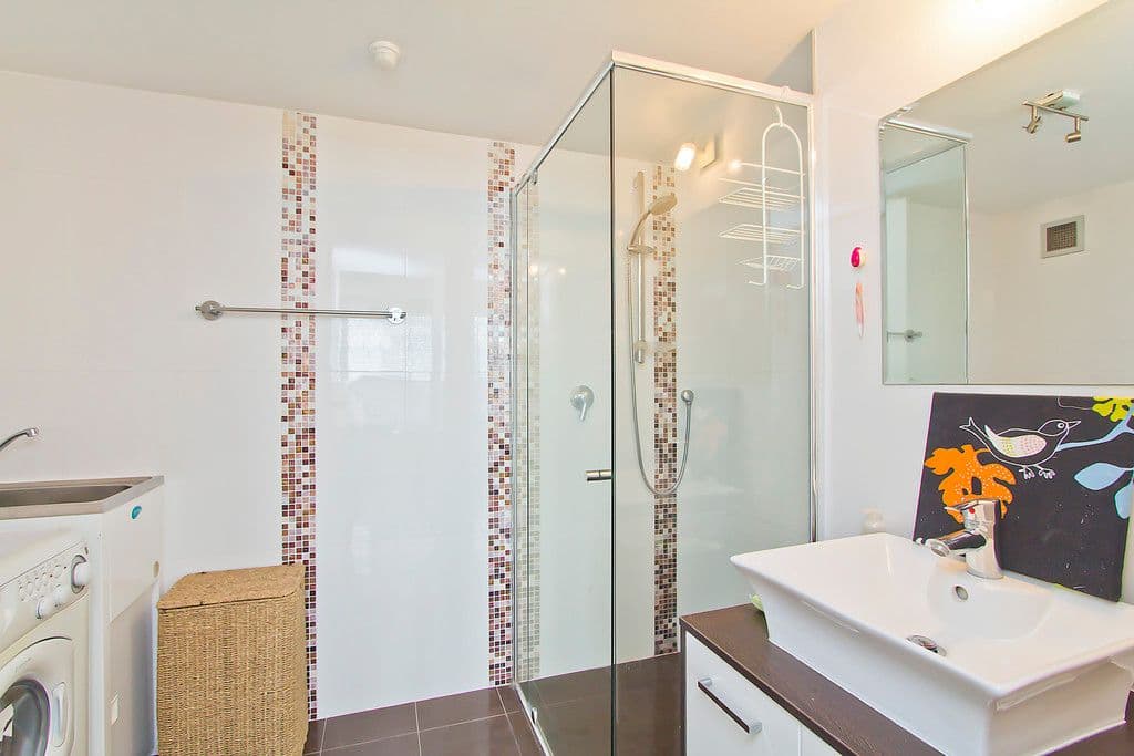 13 Fairway Drive, CLEAR ISLAND WATERS QLD 4226, Clear Island Waters - Thumbnail 3
