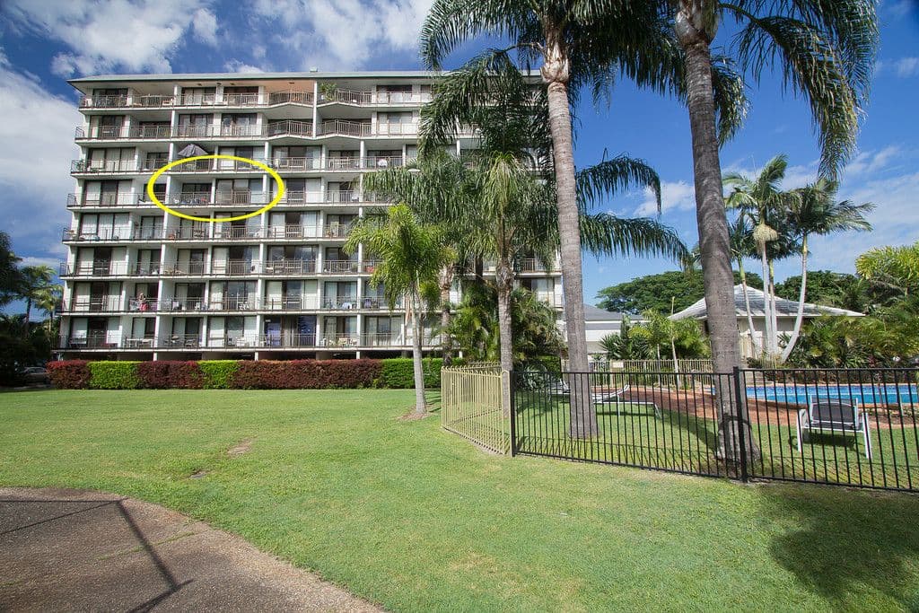 13 Fairway Drive, CLEAR ISLAND WATERS QLD 4226, Clear Island Waters - Thumbnail 6