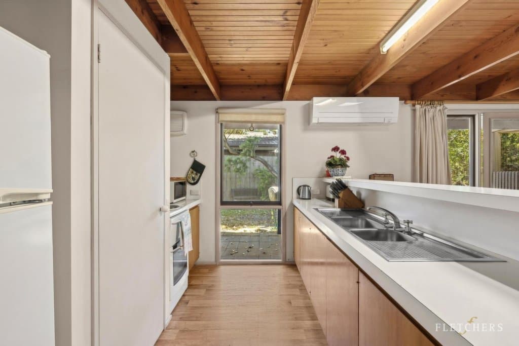 36 Lawrence Road, Morwell - Thumbnail 4