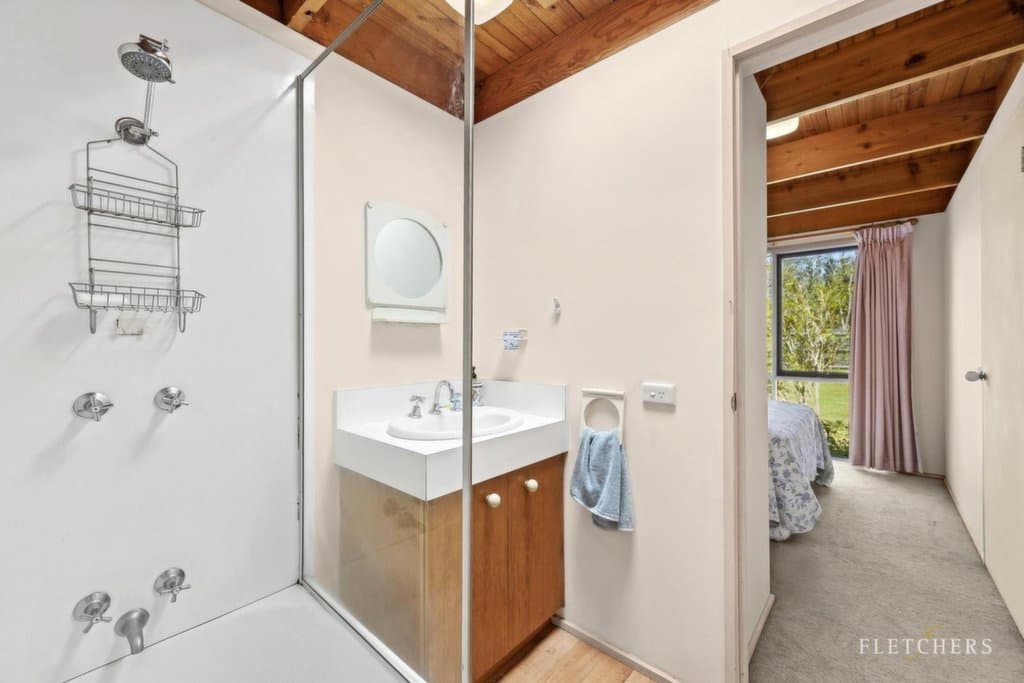 36 Lawrence Road, Morwell - Thumbnail 5