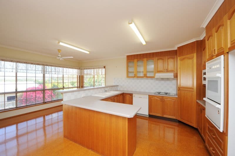 10 Windward Passage, SOUTH GLADSTONE QLD 4680, South Gladstone - Thumbnail 2