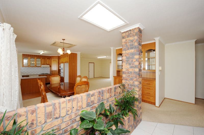 10 Windward Passage, SOUTH GLADSTONE QLD 4680, South Gladstone - Thumbnail 3