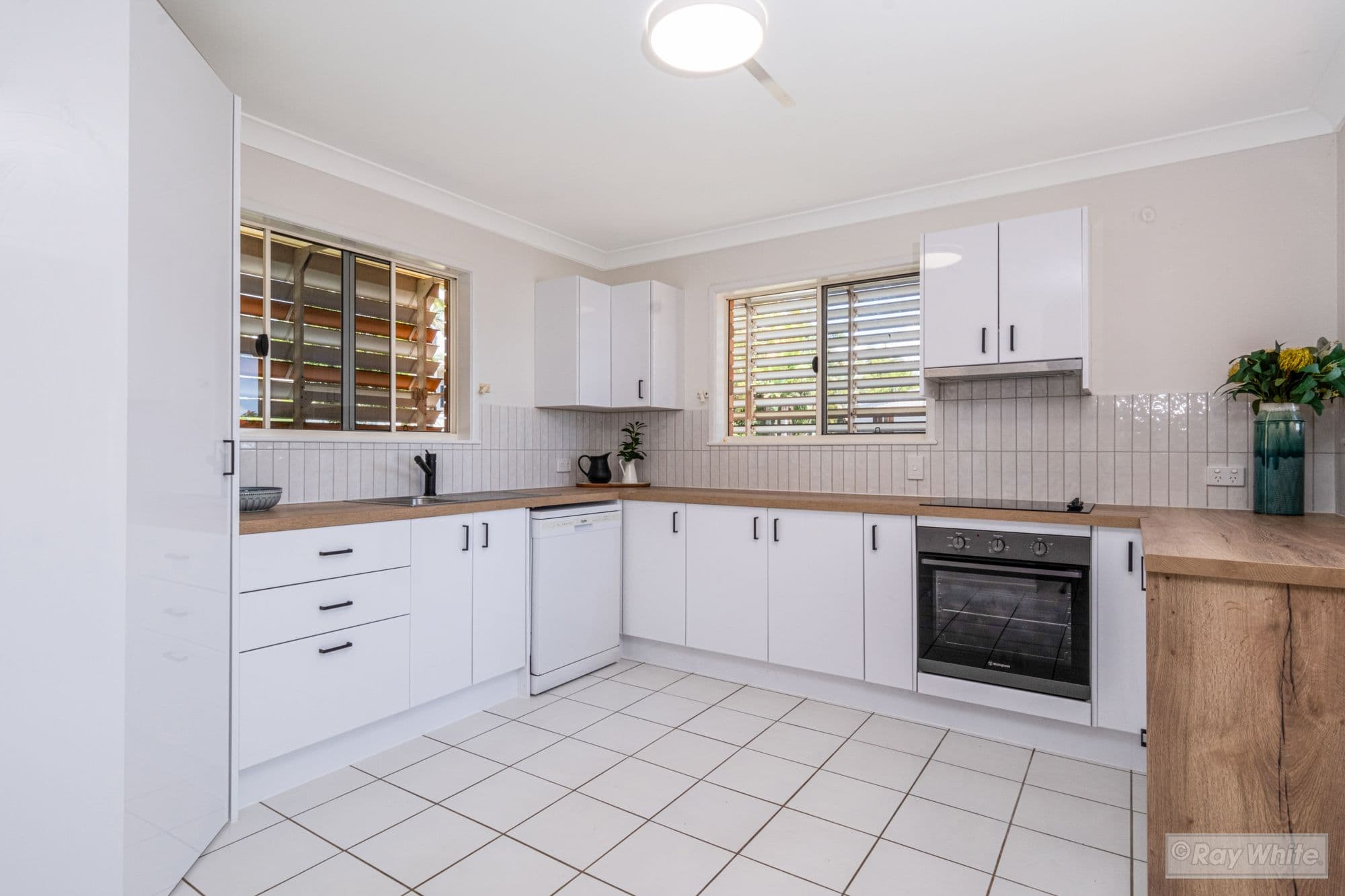 14 Poinciana Avenue, Taranganba QLD 4703, Taranganba - Thumbnail 7