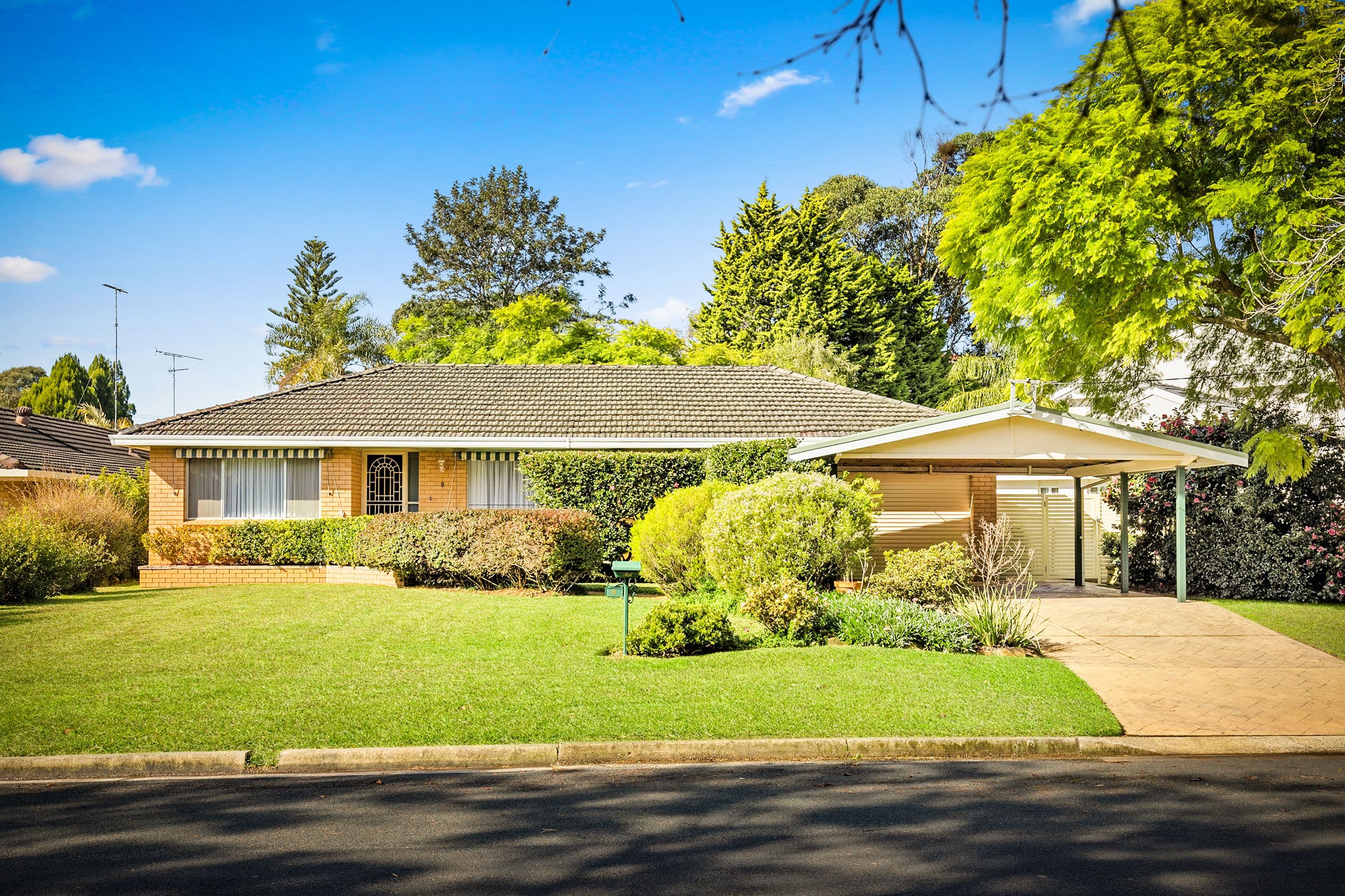 8 Gordon Avenue, Castle Hill NSW 2154, Castle Hill - Thumbnail 2