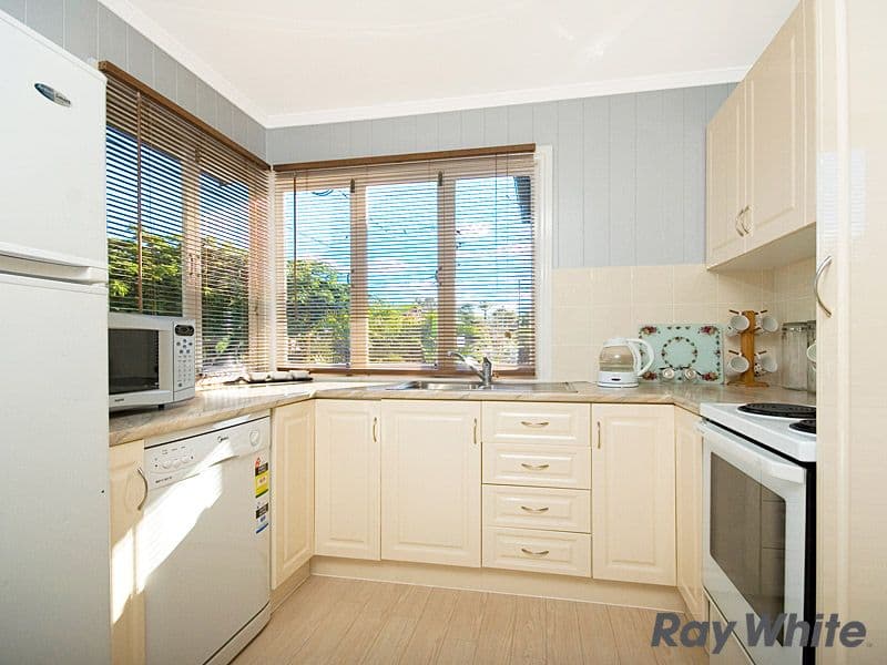 11 Bradwell Street, ZILLMERE QLD 4034, Zillmere - Thumbnail 3