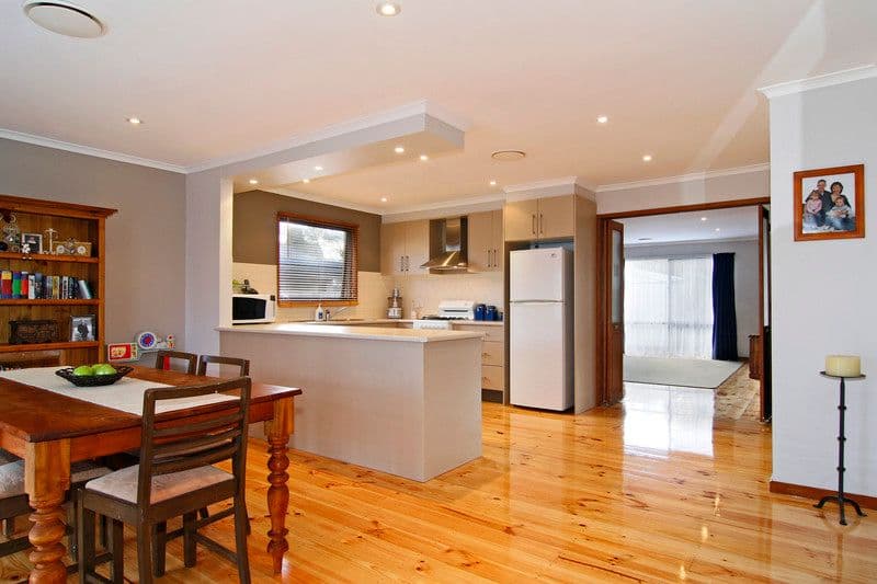 10 Dalton Drive, Tyabb VIC 3913, Tyabb - Thumbnail 2