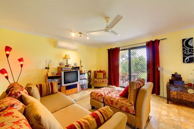 13 Saxby Crescent, MOUNT LOUISA QLD 4814, Mount Louisa - Thumbnail 2