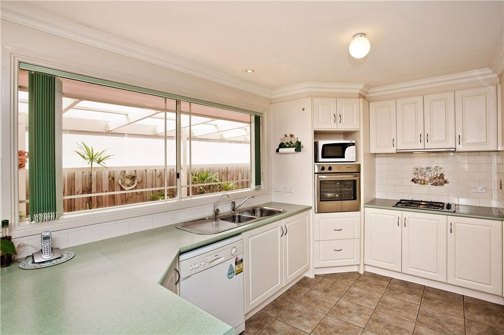 5 Leonard Drive, DRYSDALE VIC 3222, Drysdale - Thumbnail 3