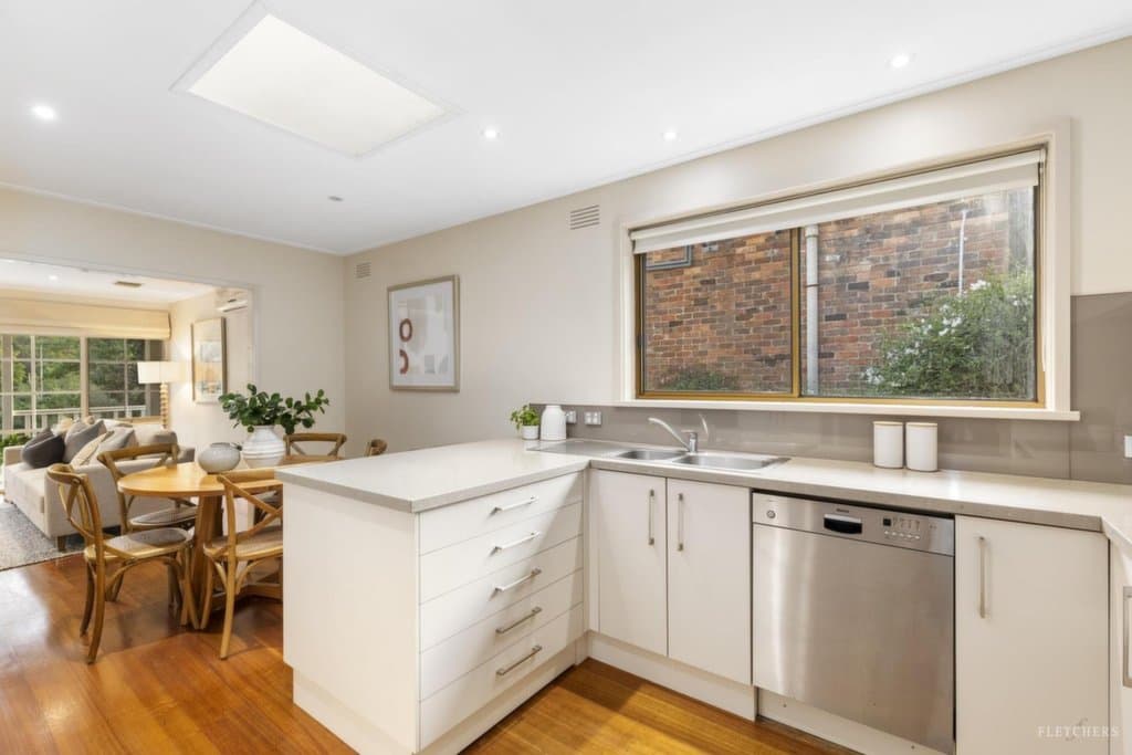 27 Masons Road, Blackburn - Thumbnail 6