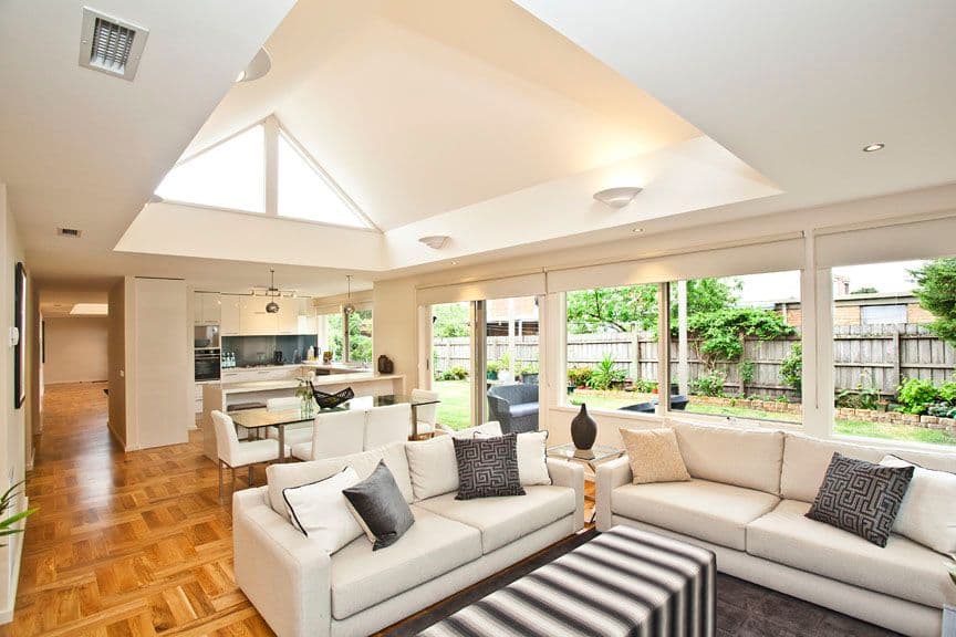 12 Lemair Avenue, GLEN WAVERLEY VIC 3150, Glen Waverley - Thumbnail 2
