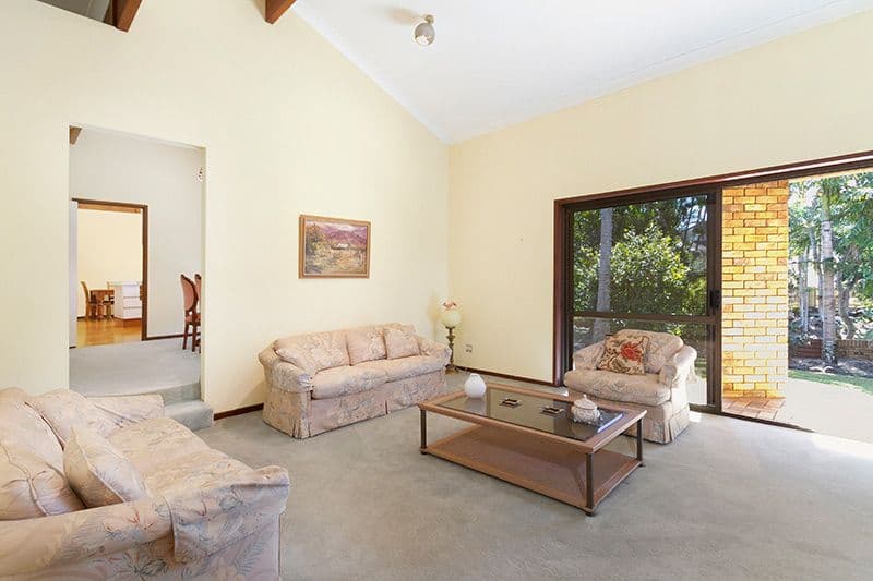 6 Lawson Court, Mount Ommaney QLD 4074, Mount Ommaney - Thumbnail 4
