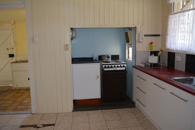 87 Shamrock Street, Blackall QLD 4472, Blackall - Thumbnail 5