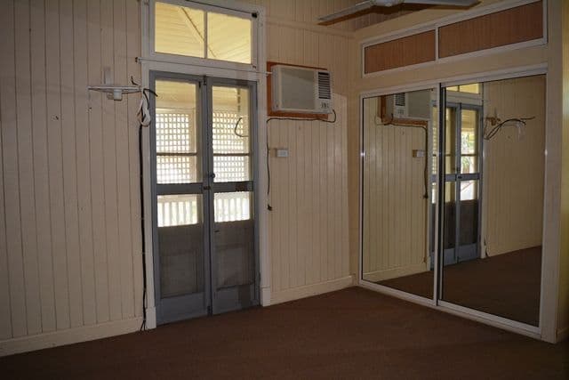 87 Shamrock Street, Blackall QLD 4472, Blackall - Thumbnail 8