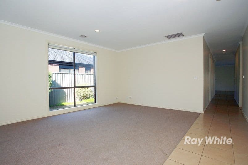 22 Pipetrack Circuit, CRANBOURNE EAST VIC 3977, Cranbourne East - Thumbnail 2