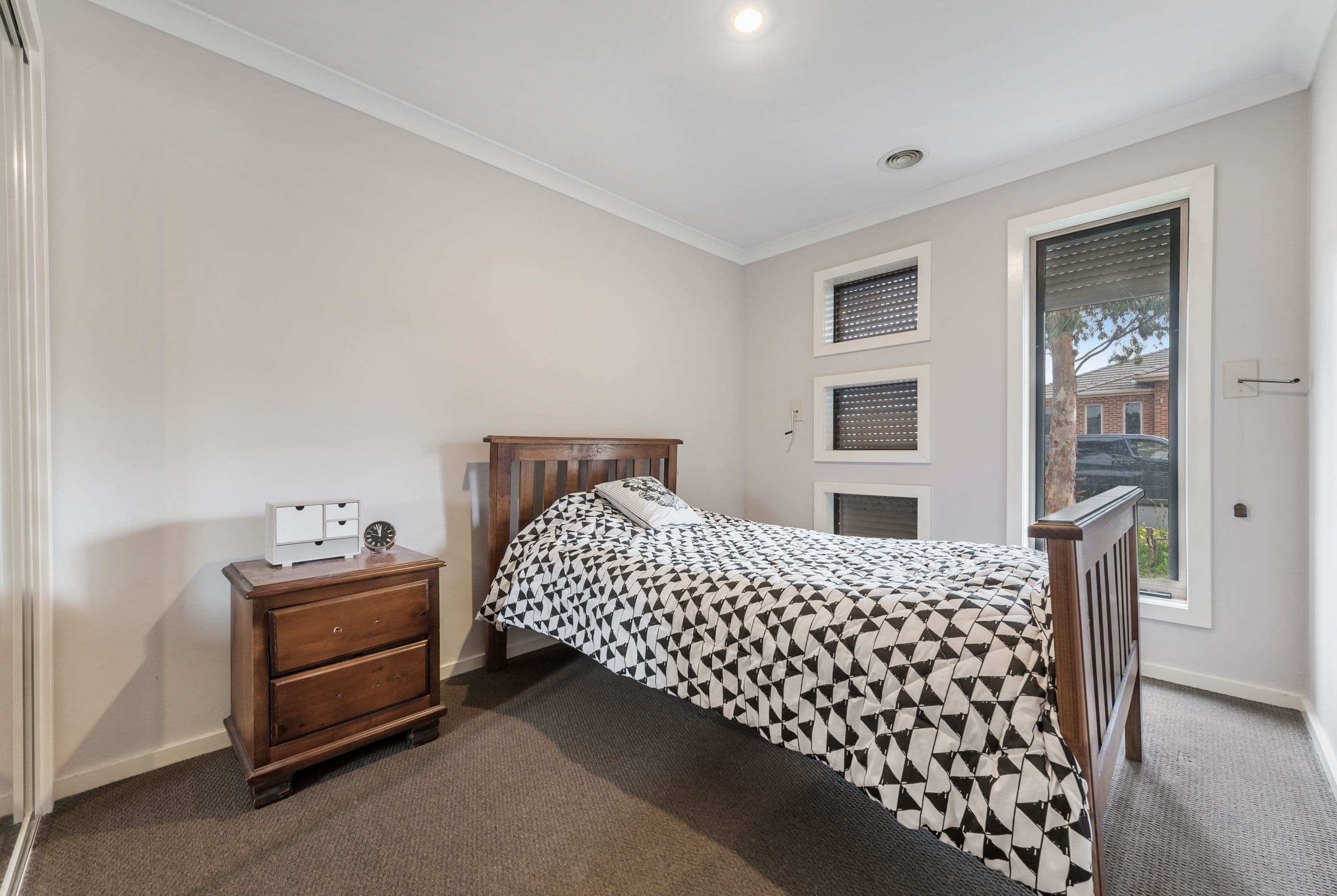 62 Pioneer Drive, Deer Park VIC 3023, Deer Park - Thumbnail 2