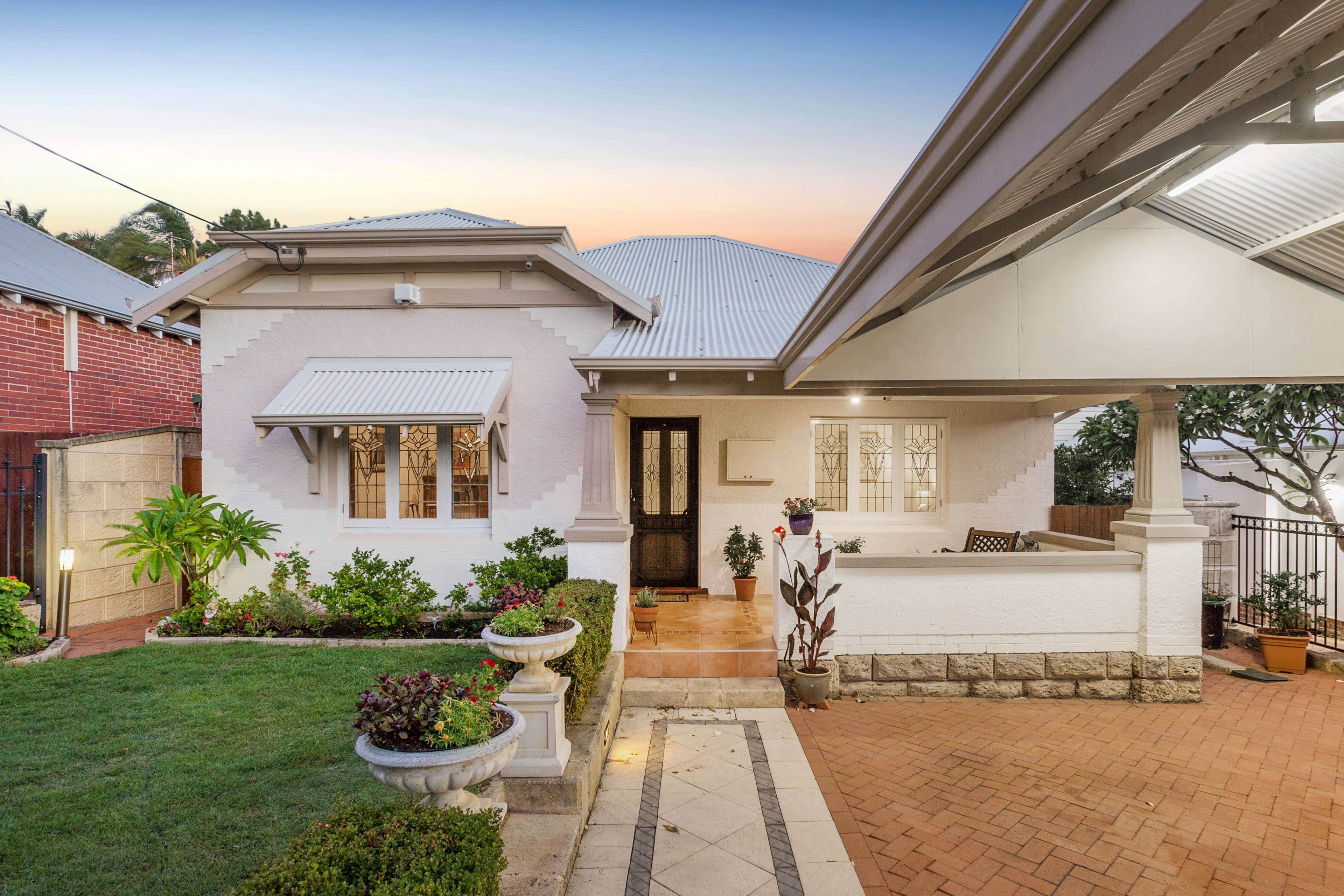 23 Third Avenue, Kensington WA 6151, Kensington - Thumbnail 2