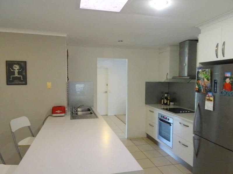 9 Robe Court, Helensvale QLD 4212, Helensvale - Thumbnail 4