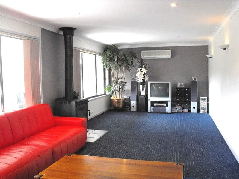 274 Cookes Road, Doreen VIC 3754, Doreen - Thumbnail 2