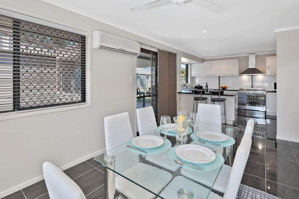 11 Cooinda Street, Wellington Point QLD 4160, Wellington Point - Thumbnail 3