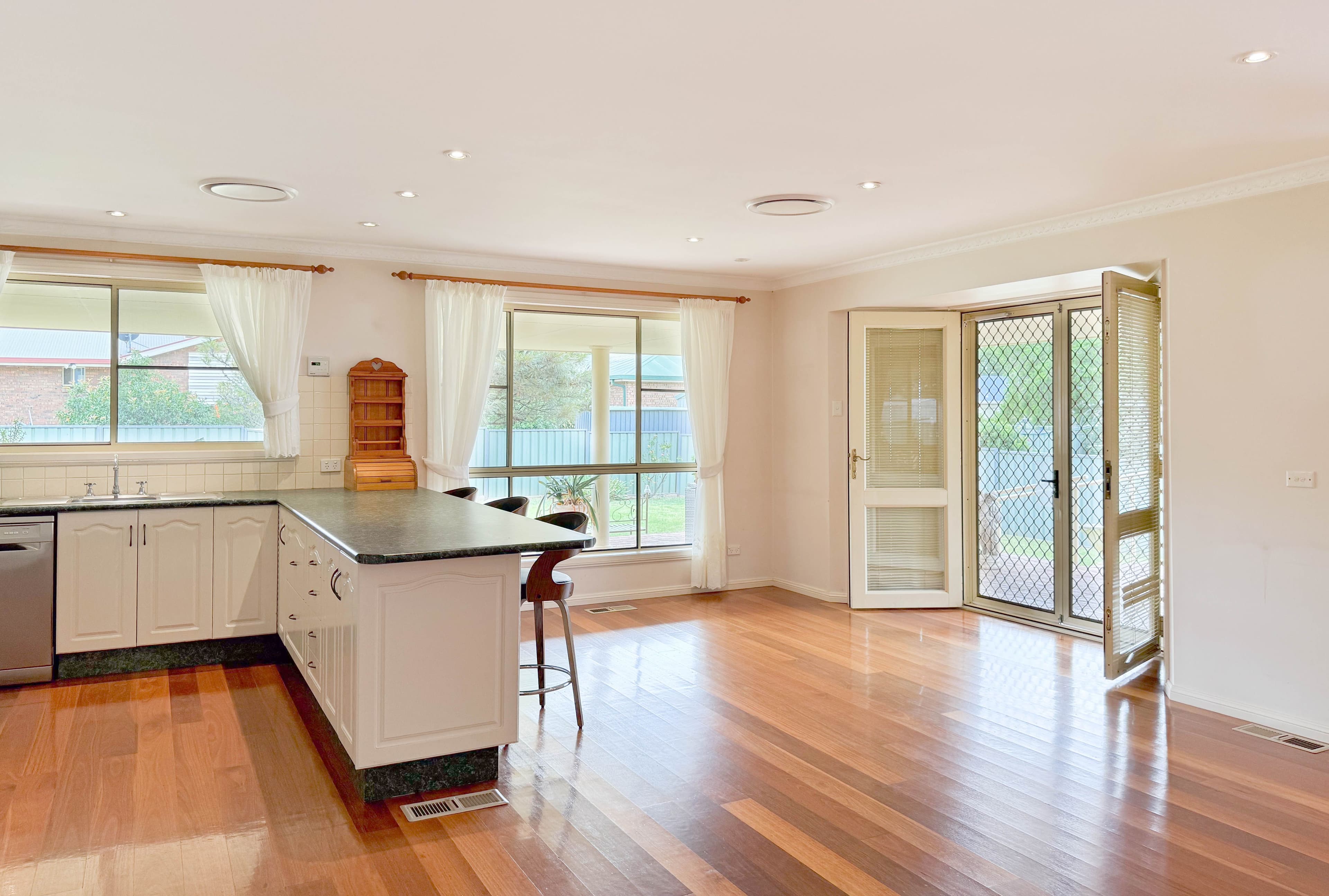 10 Angeleish Avenue, Parkes NSW 2870, Parkes - Thumbnail 5
